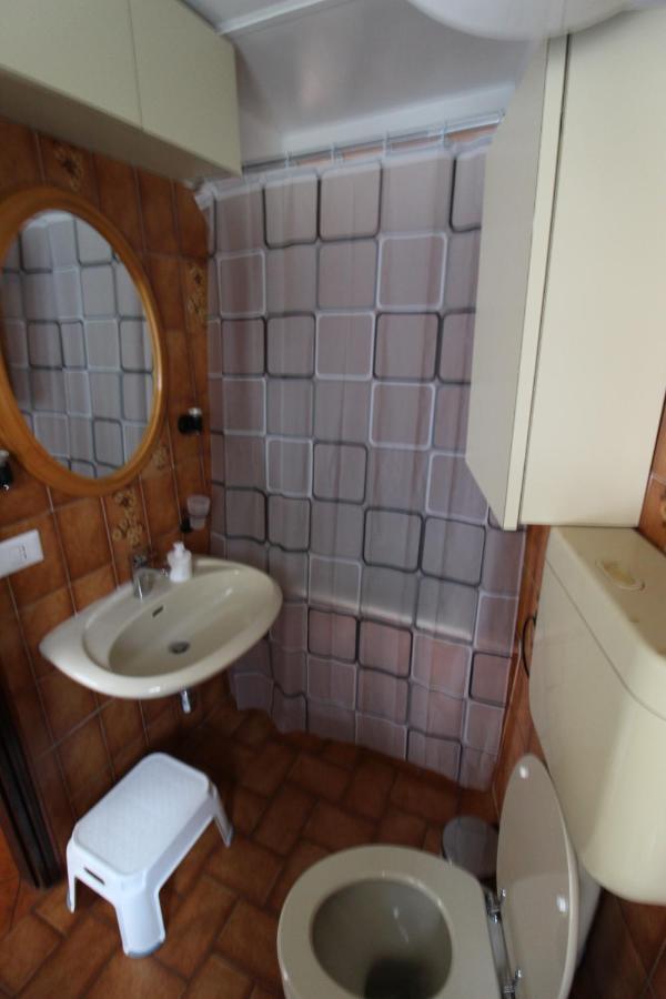 Casa Rina Apartment เนสโซ ภายนอก รูปภาพ